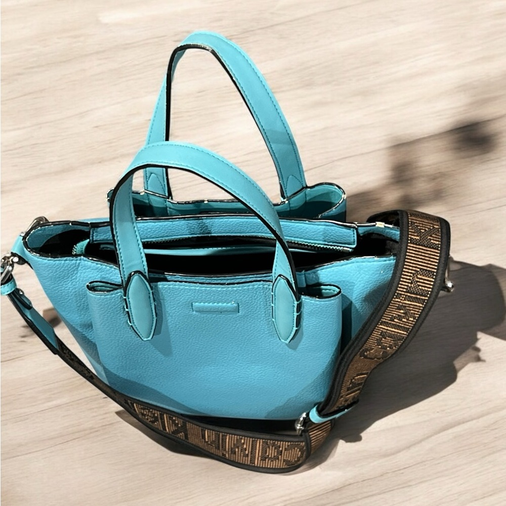 Calvin Klein Women’s Brenda Turquoise Leather Detachable Satchel Bag. - Picture 4 of 6